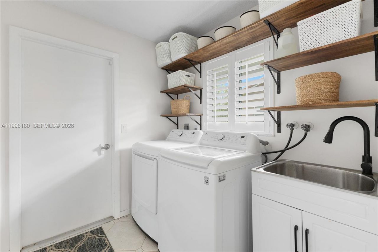 1261 NW 95th Ave, Plantation, FL 33322 Photo