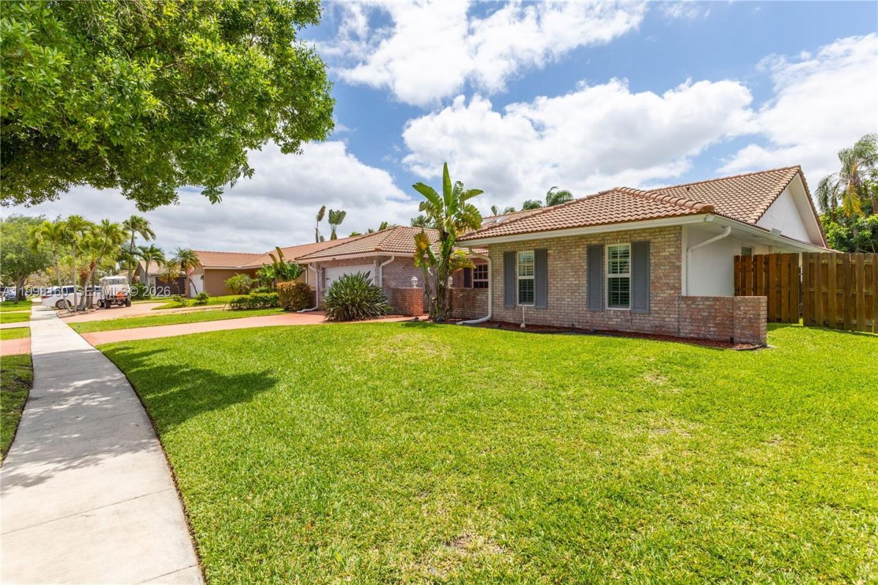 1261 NW 95th Ave, Plantation, FL 33322 Photo