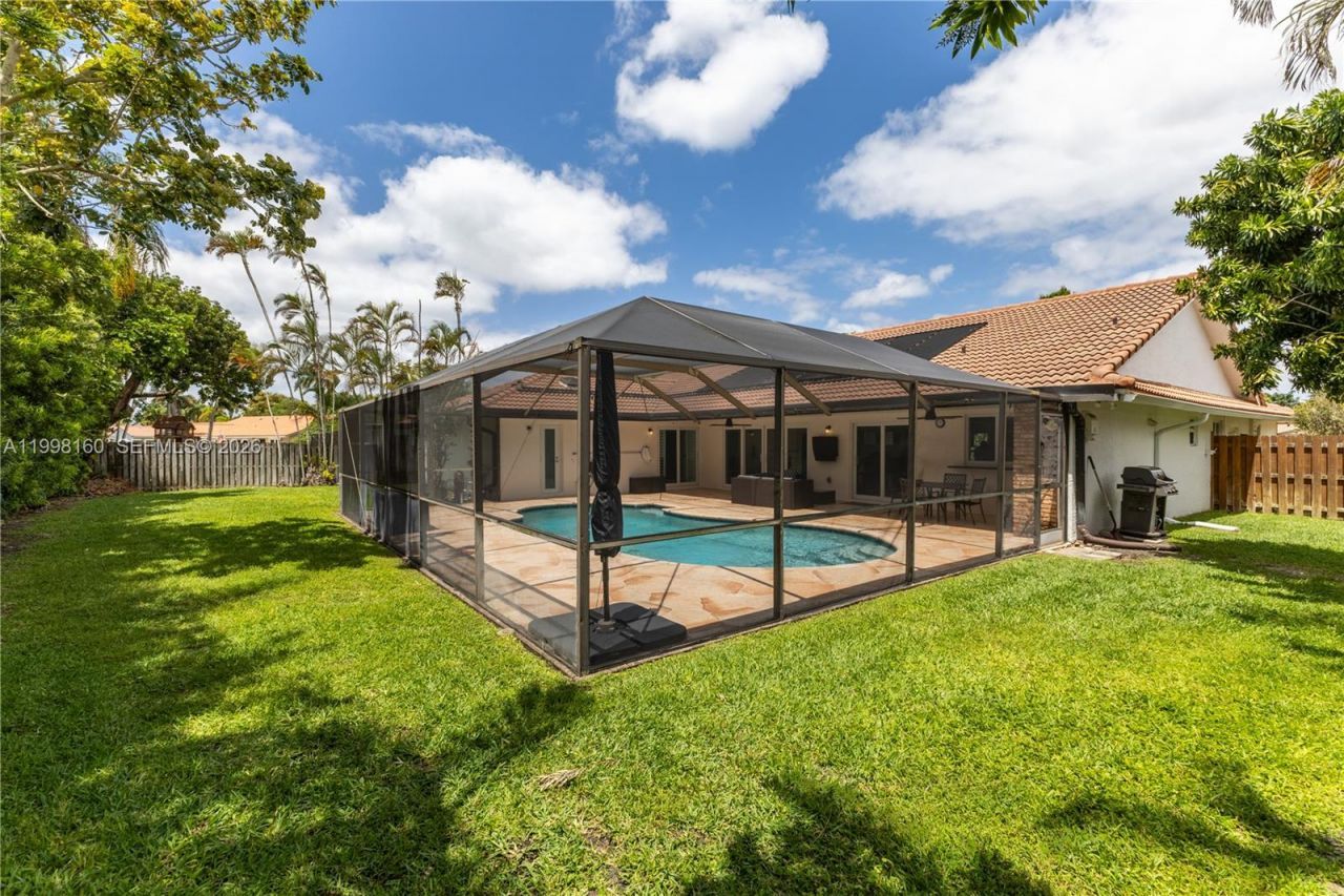 1261 NW 95th Ave, Plantation, FL 33322 Photo