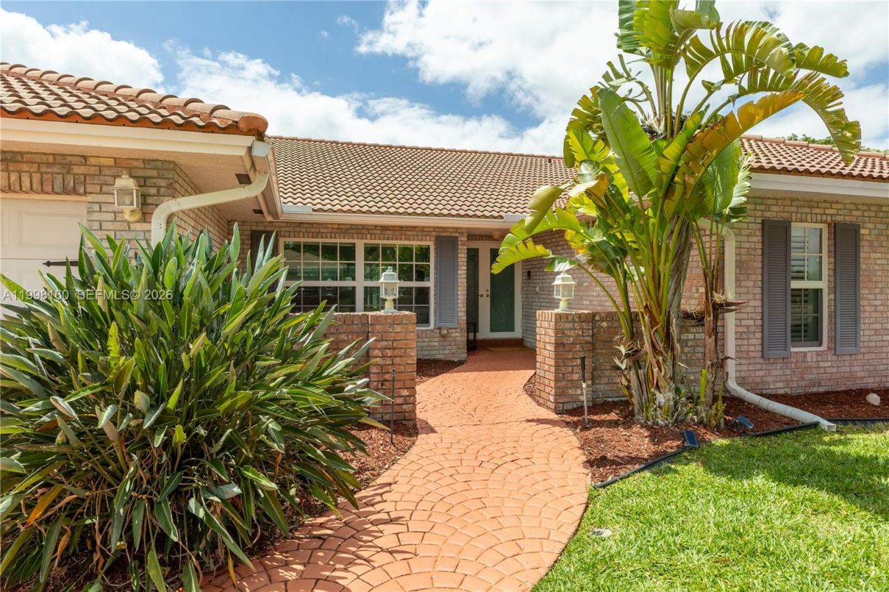 1261 NW 95th Ave, Plantation, FL 33322 Photo