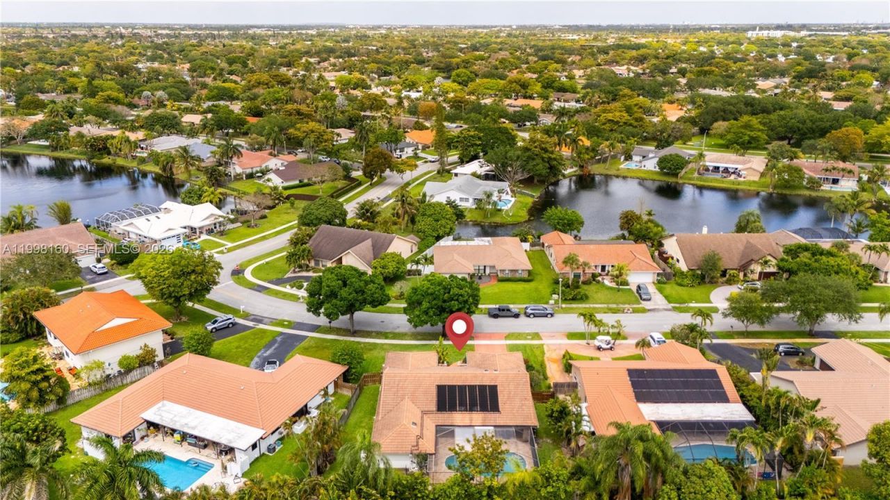 1261 NW 95th Ave, Plantation, FL 33322 Photo
