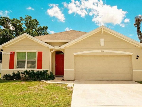 2402 SE Gillette Ave , Port St. Lucie, FL 34952