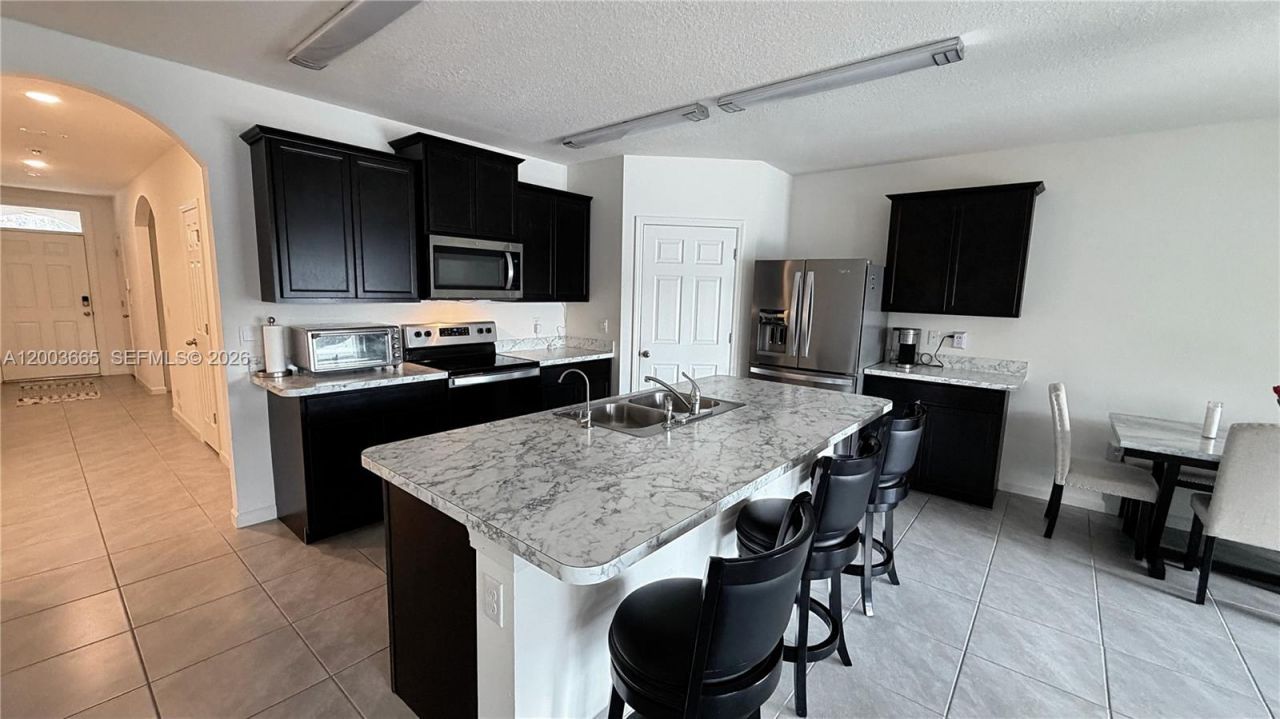 2402 SE Gillette Ave, Port Saint Lucie, FL 34952 Photo
