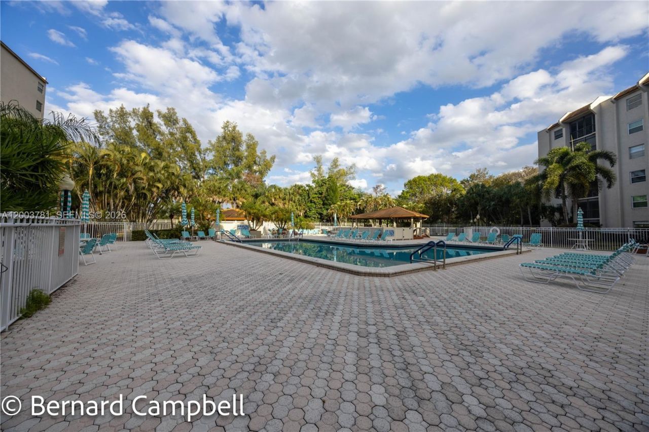 3940 Inverrary Blvd , Unit 403-A, Lauderhill, FL 33319 Photo