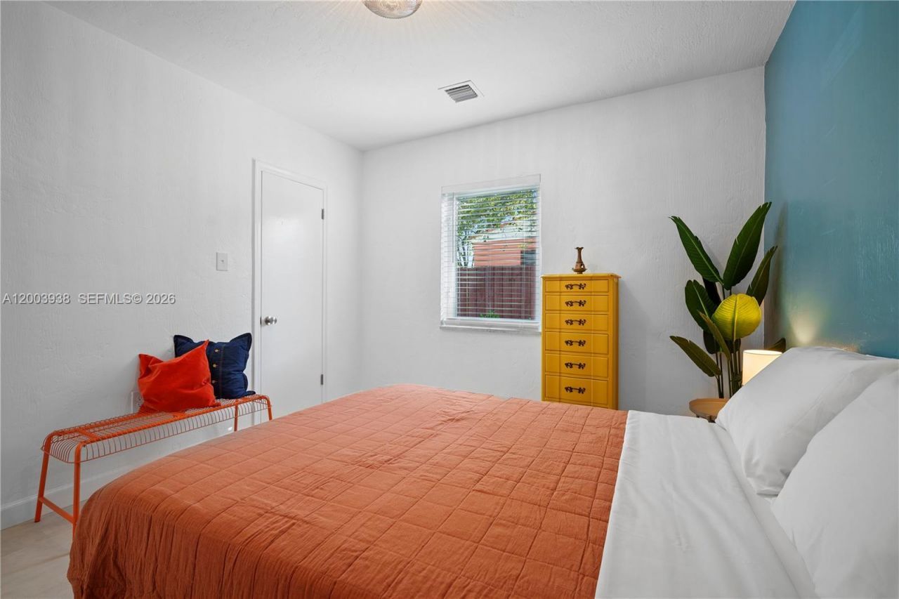1360 NE 138th St , North Miami, FL 33161 Photo