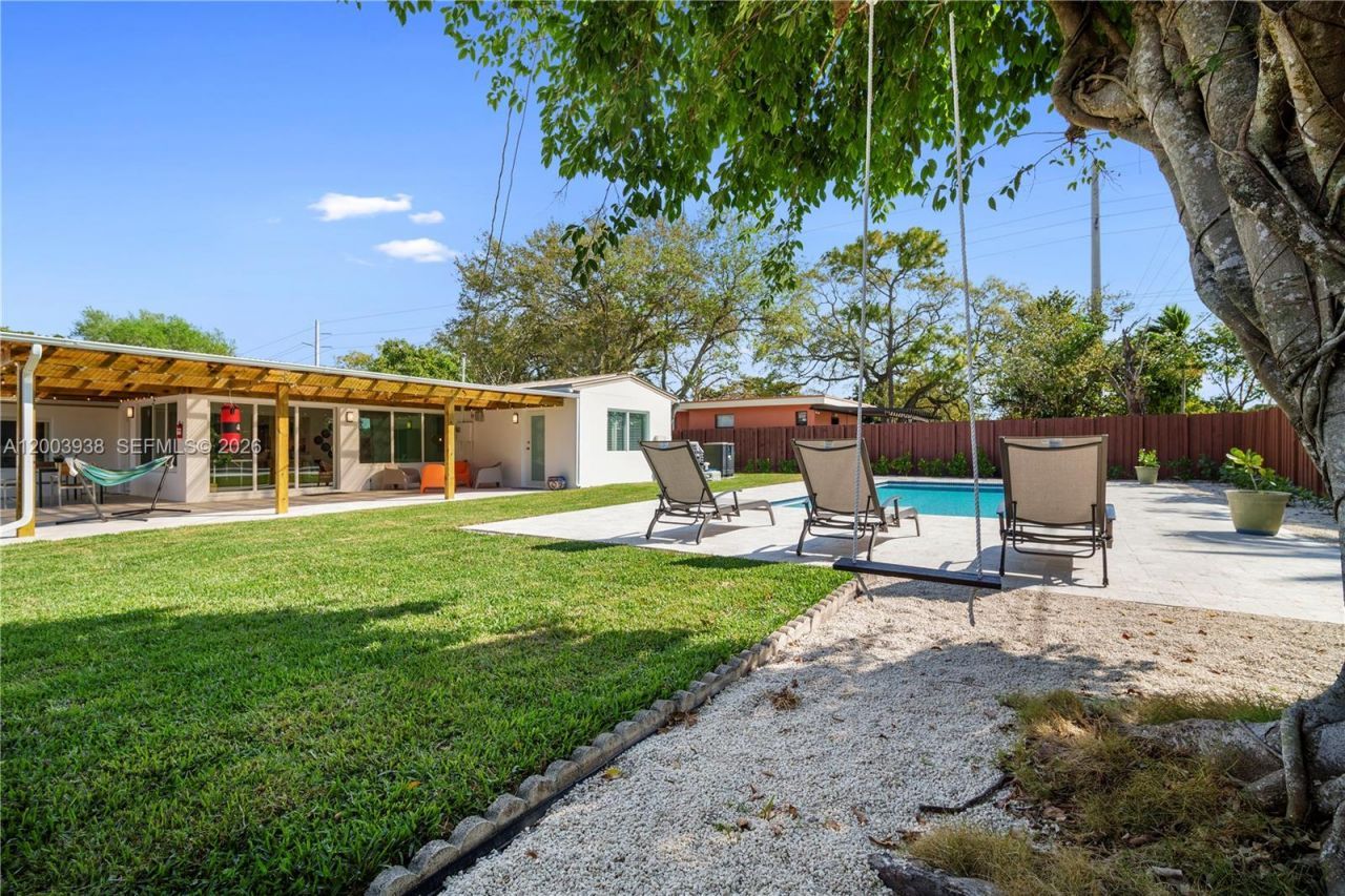 1360 NE 138th St , North Miami, FL 33161 Photo