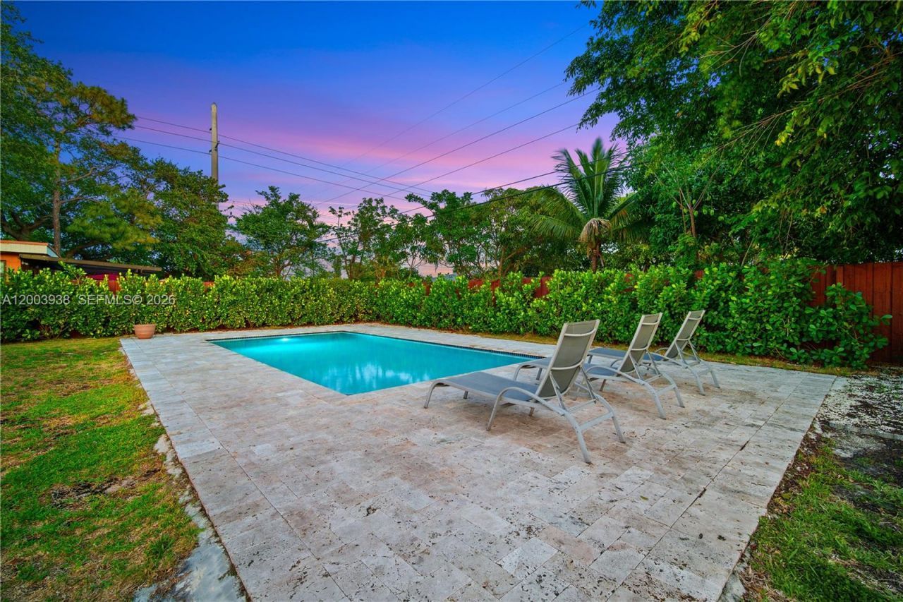 1360 NE 138th St , North Miami, FL 33161 Photo