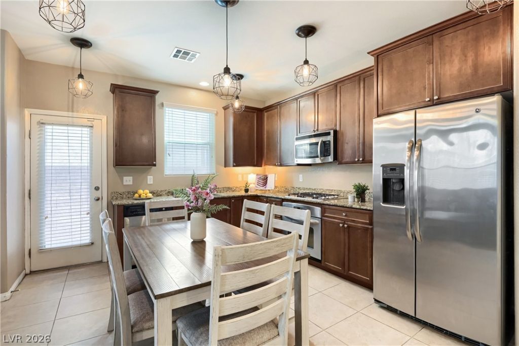 10623 Seasonable Drive , Las Vegas, NV 89129