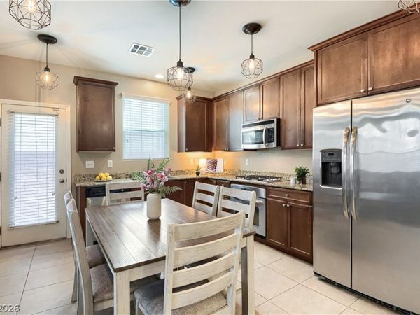 10623 Seasonable Drive , Las Vegas, NV 89129