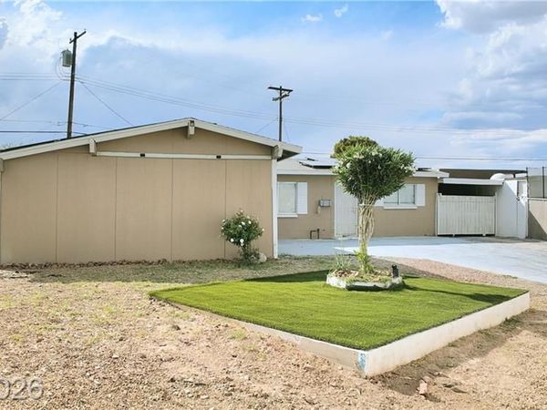 5463 Sir Monahan Street, Las Vegas, NV 89119