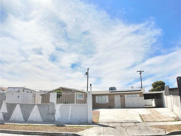 5463 Sir Monahan Street, Las Vegas, NV 89119