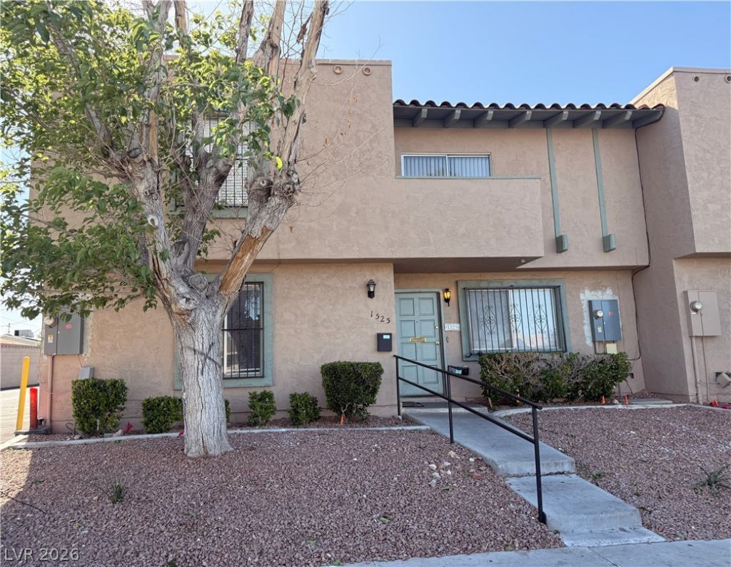 1525 Saylor Way , Las Vegas, NV 89108