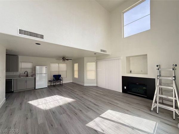 8473 Opal Splendor Avenue , Las Vegas, NV 89147