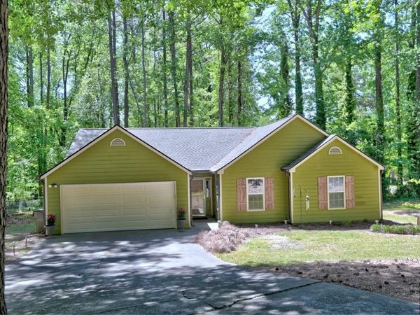 502 Brolley Place , Woodstock, GA 30189