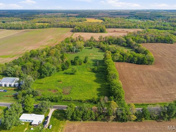 000 E 900 Ave, Vandalia, IL 62471