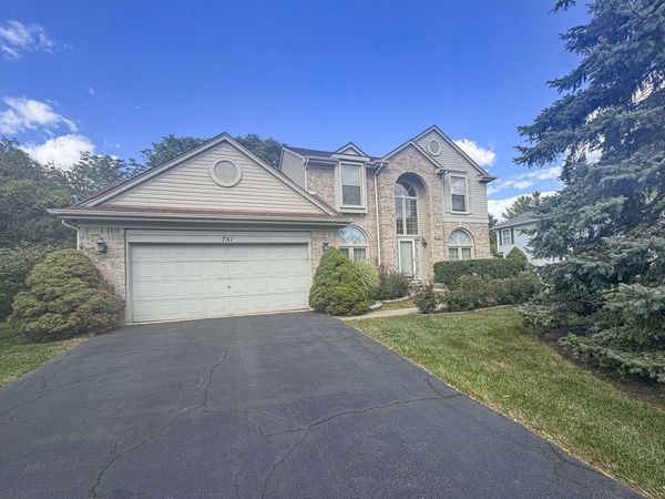 751 Williams Way , Vernon Hills, IL 60061