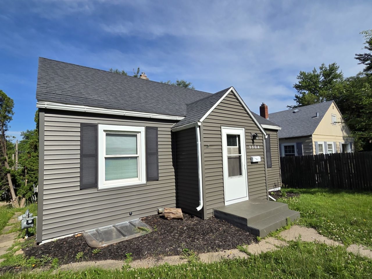 3304 12th Street, Rock Island, IL 61201 Main Photo