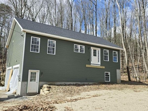 35 Pinewoods Road , Lewiston, ME 04240