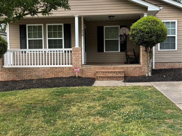 930 Wainwright Avenue , Charlotte, NC 28206