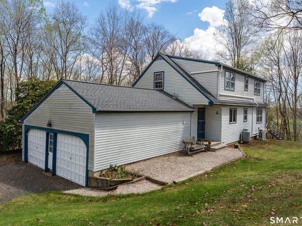 94 Quonnipaug Hill, Guilford, CT 06437