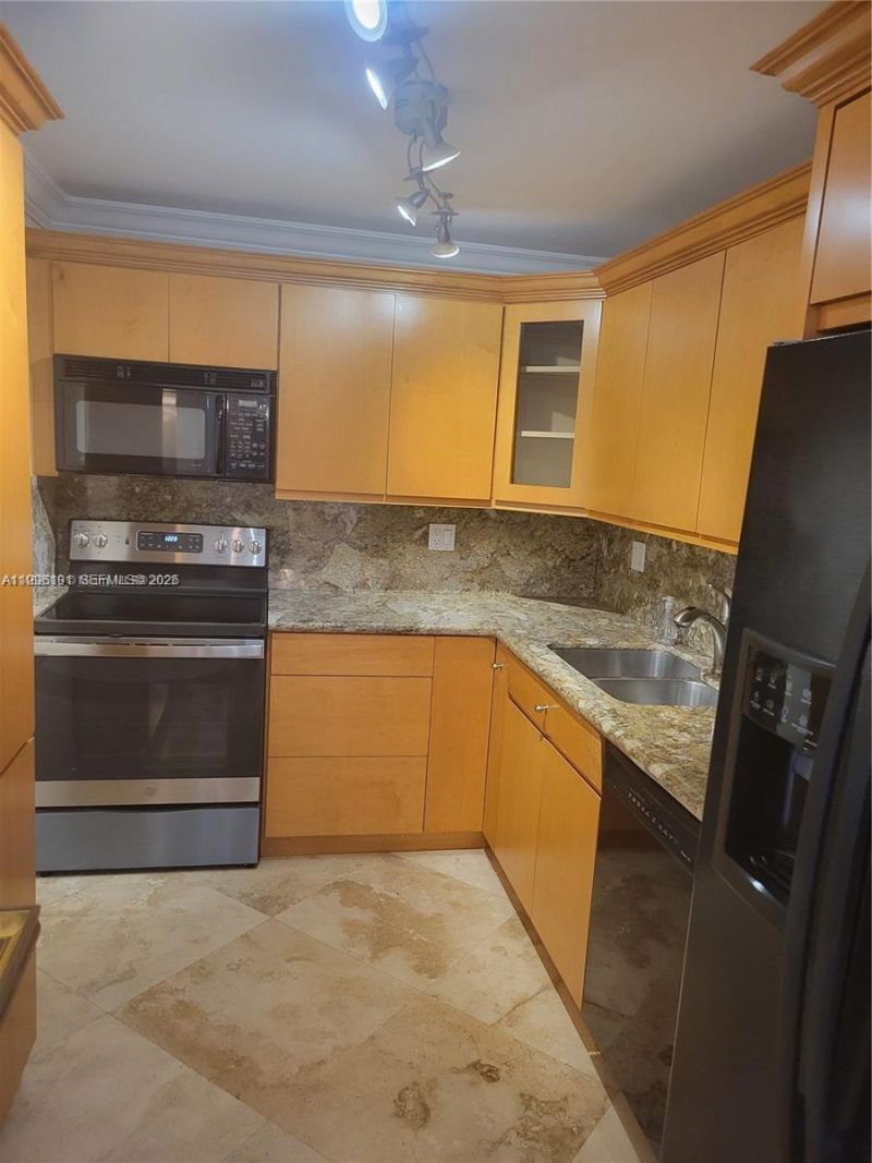 2333 Brickell Ave, Unit 2504, Miami, FL 33129 Photo