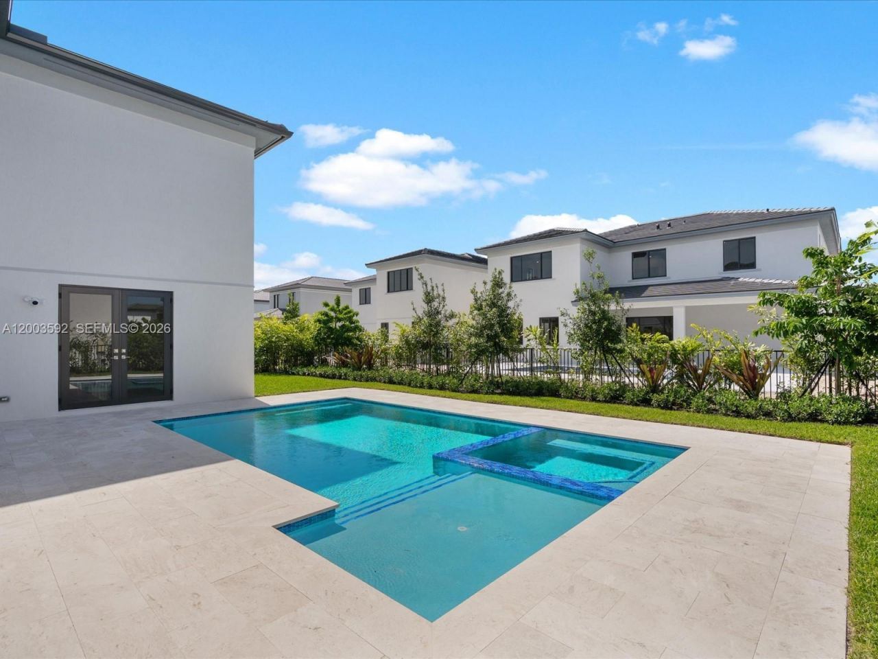 19602 NE 14 Ct, Miami, FL 33179 Photo