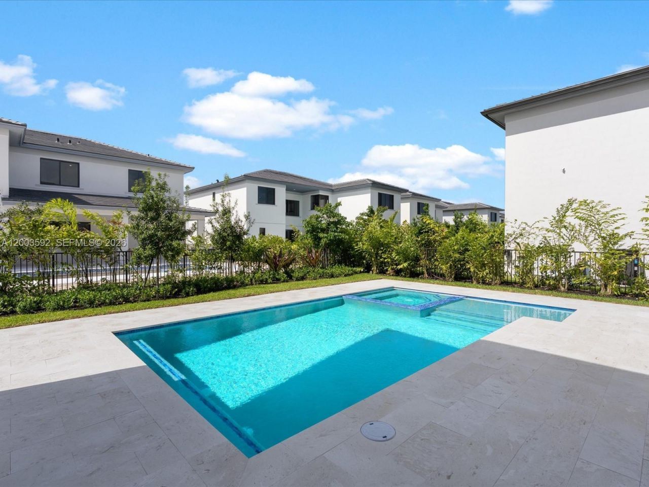 19602 NE 14 Ct, Miami, FL 33179 Photo