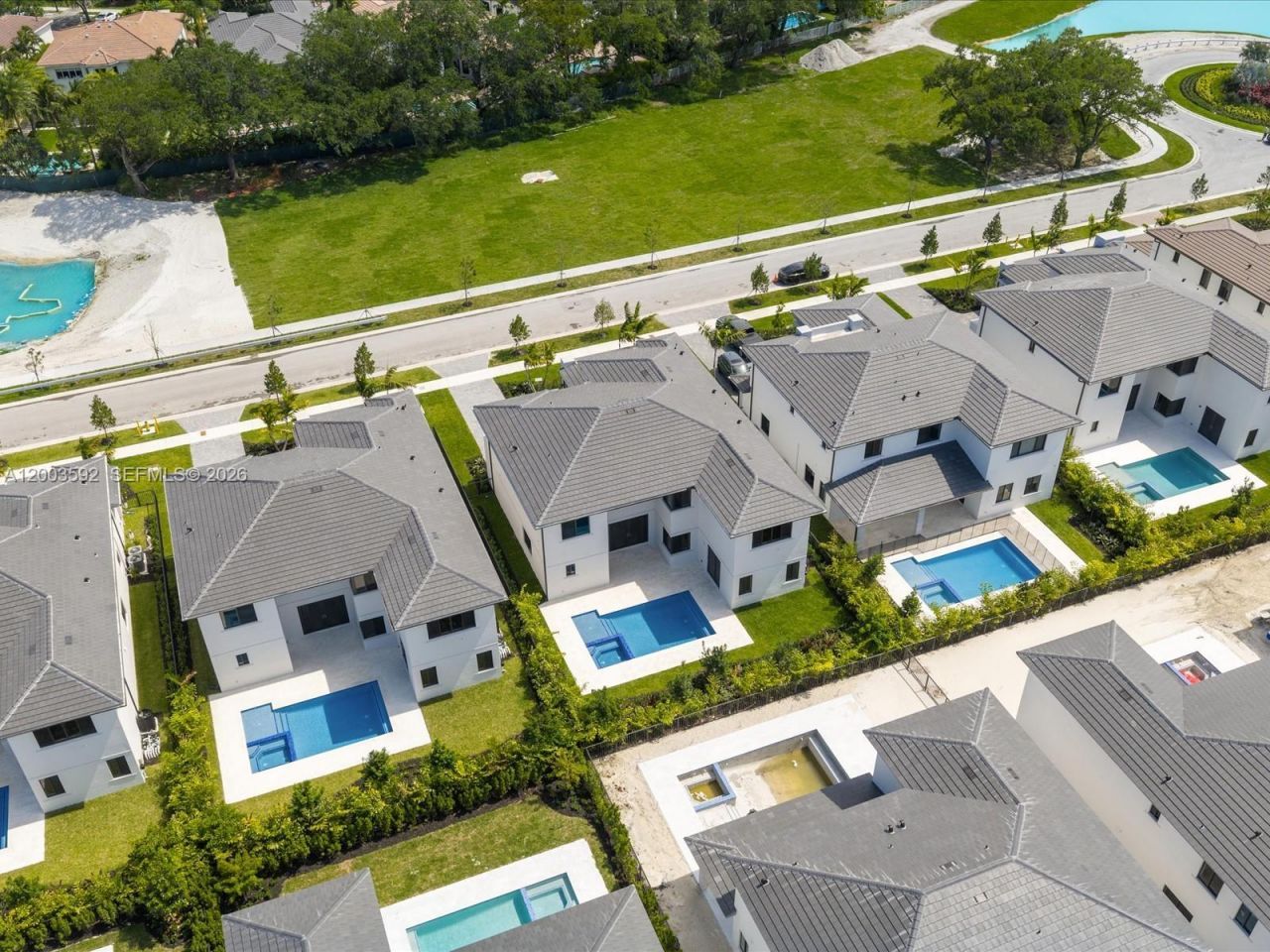 19602 NE 14 Ct, Miami, FL 33179 Photo