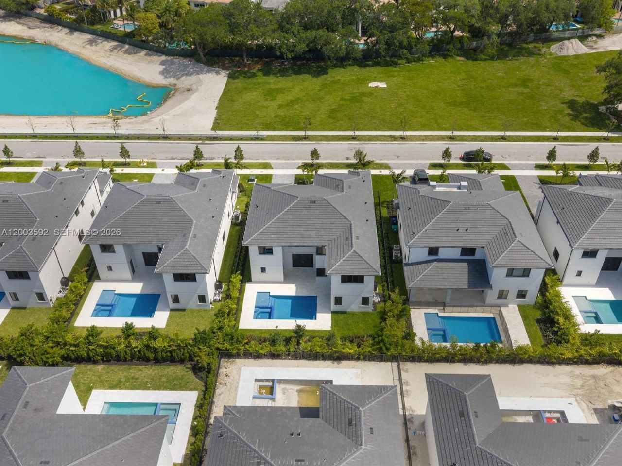 19602 NE 14 Ct, Miami, FL 33179 Photo