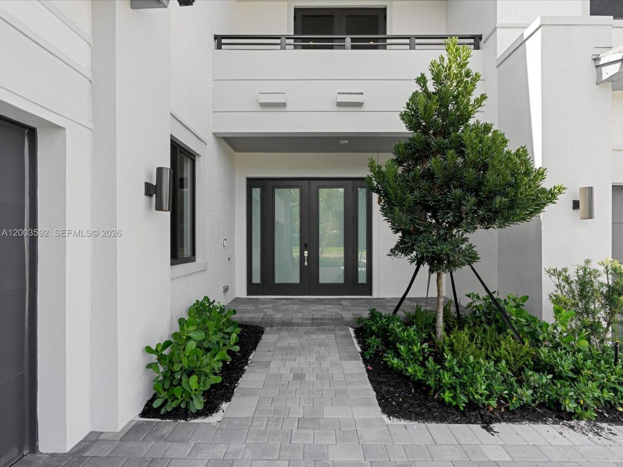 19602 NE 14 Ct, Miami, FL 33179 Photo