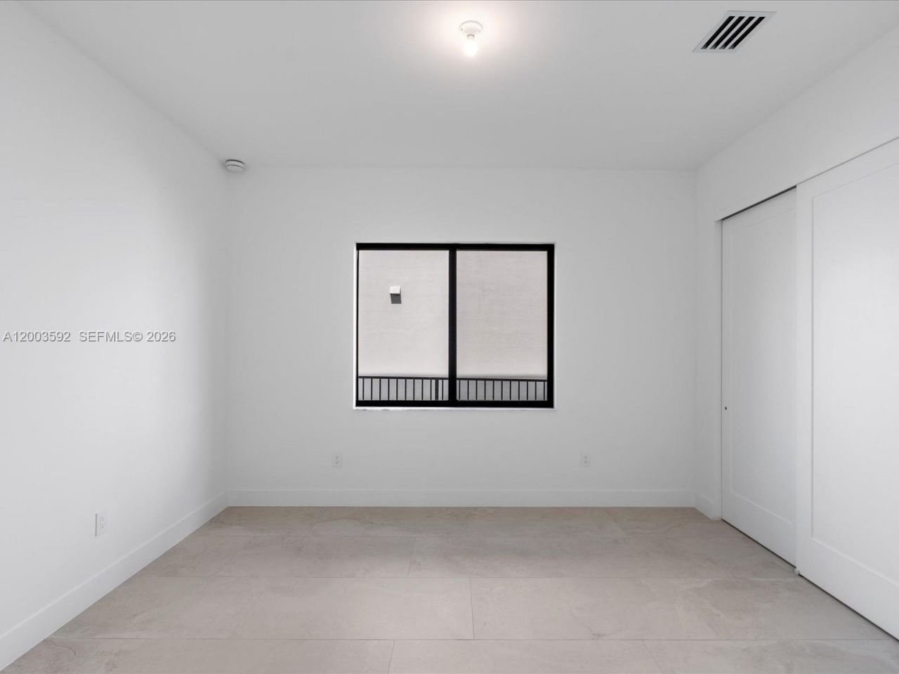 19602 NE 14 Ct, Miami, FL 33179 Photo