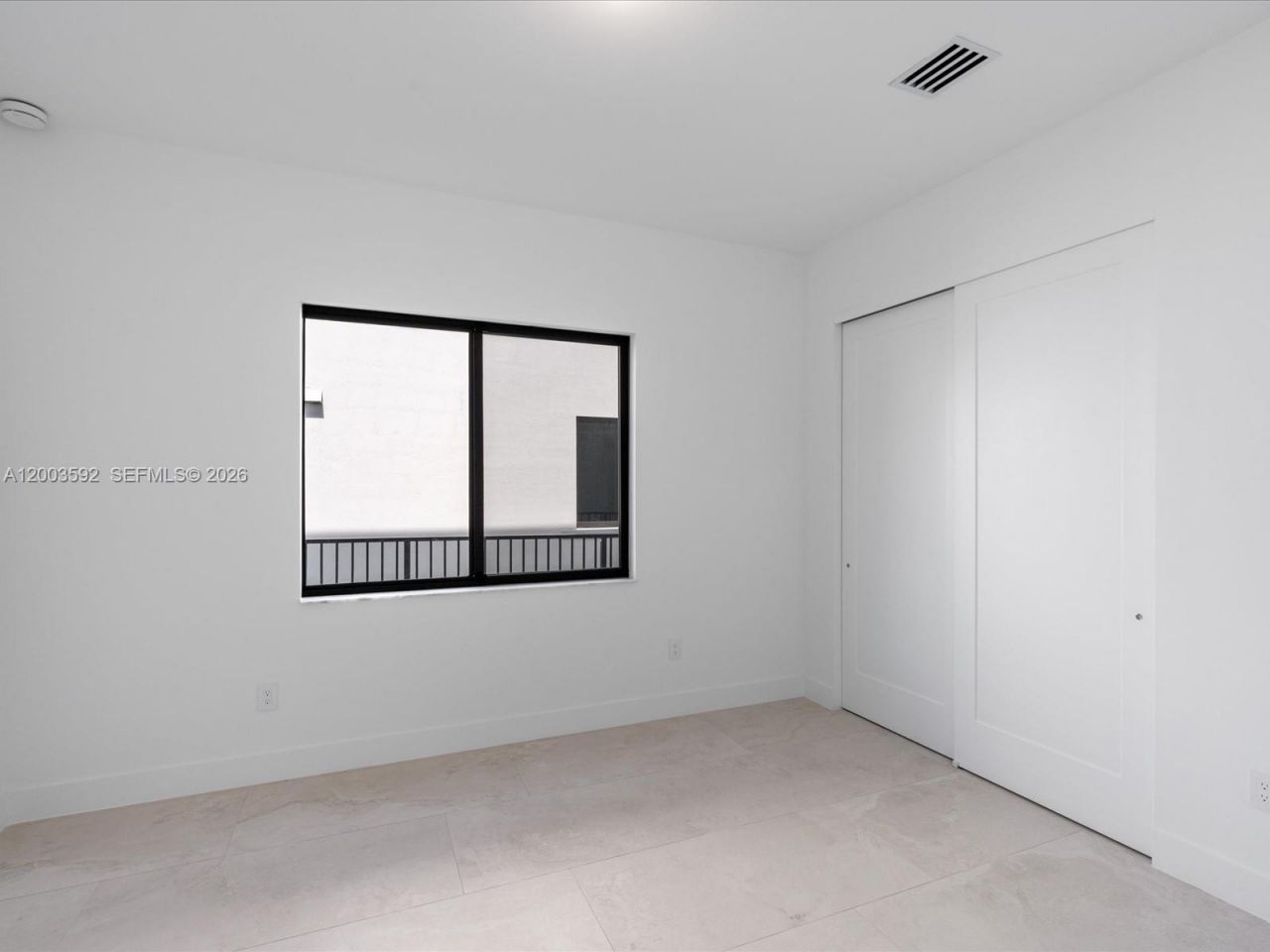 19602 NE 14 Ct, Miami, FL 33179 Photo