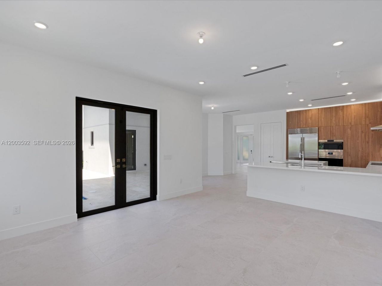 19602 NE 14 Ct, Miami, FL 33179 Photo