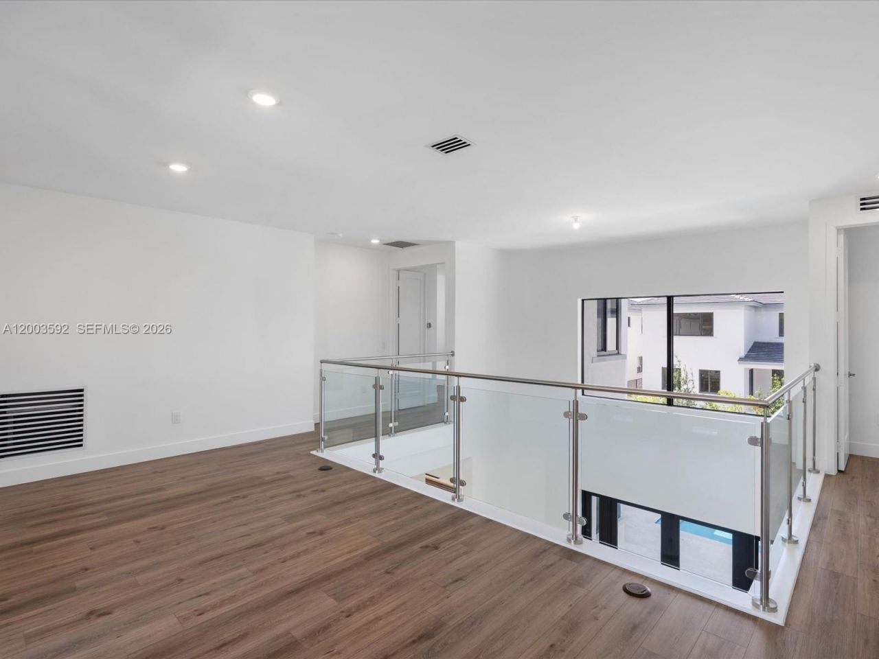 19602 NE 14 Ct, Miami, FL 33179 Photo