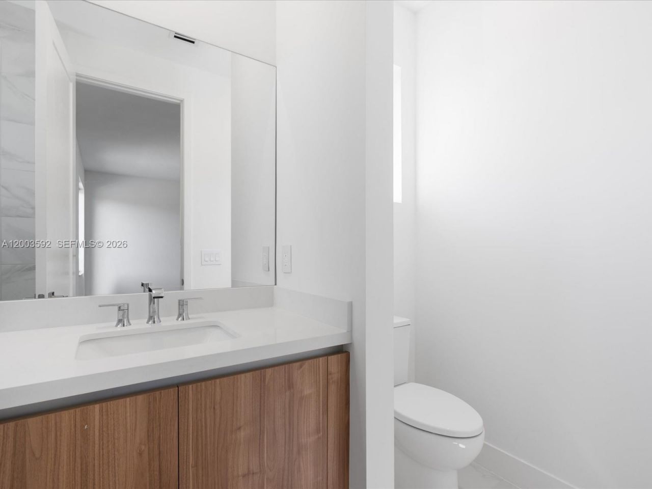 19602 NE 14 Ct, Miami, FL 33179 Photo