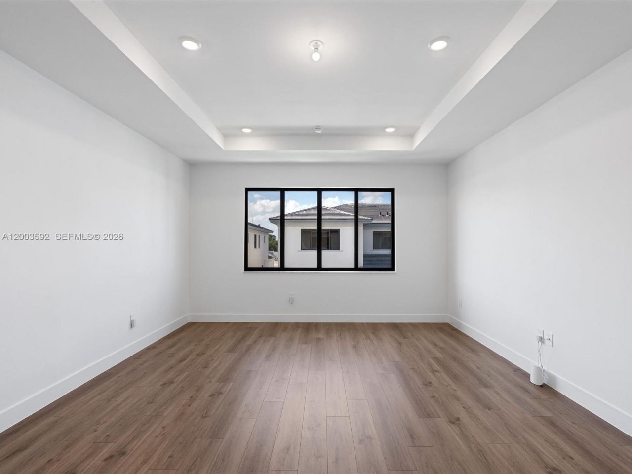 19602 NE 14 Ct, Miami, FL 33179 Photo