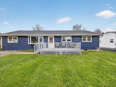 8 Mercer Street , Baldwinsville, NY 13027