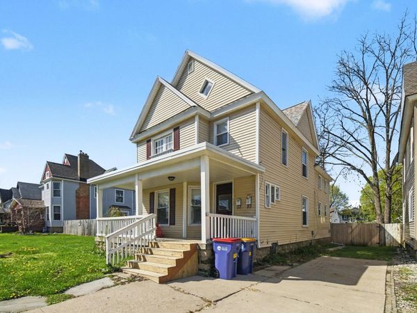 1043 Bridge Street NW, Grand Rapids, MI 49504