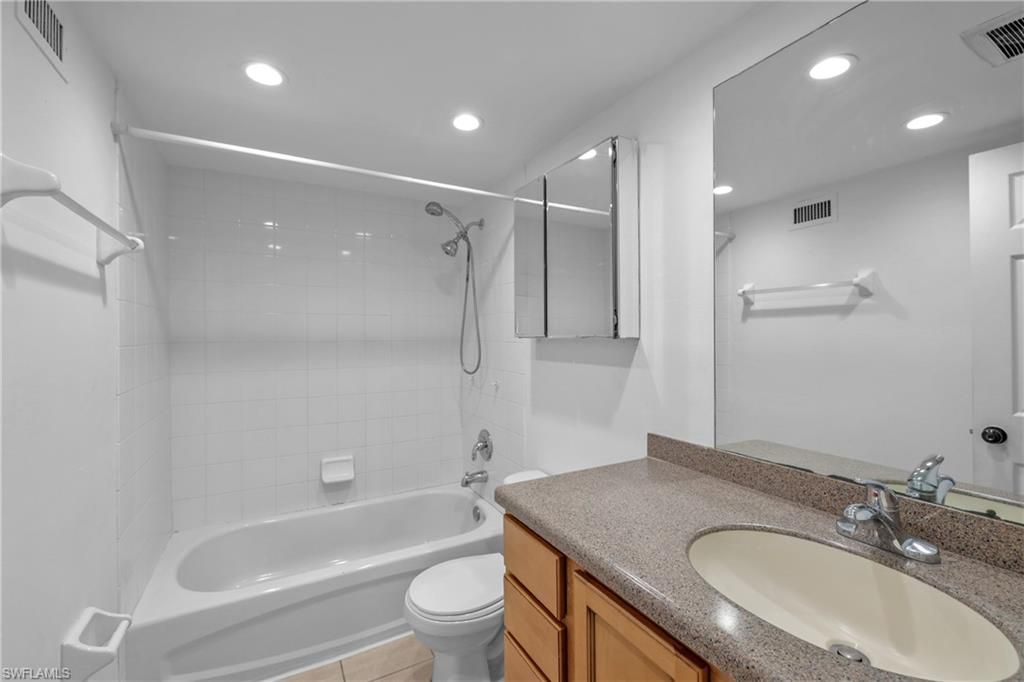 864 Courtington Ln , Unit 3, Fort Myers, FL 33919 Photo