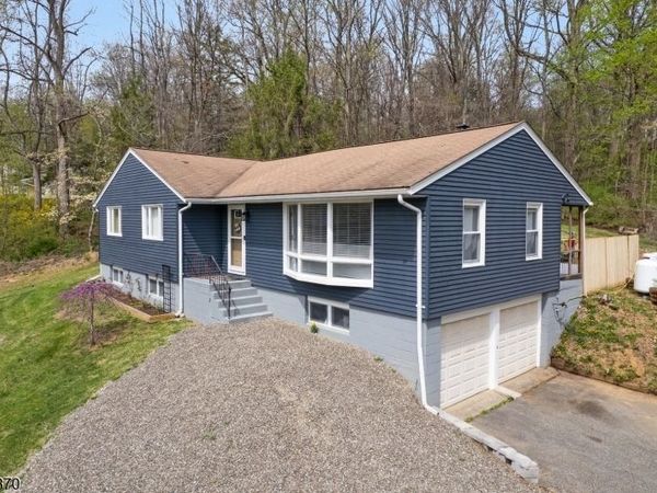 2 CHRISTINE RD., Independence, NJ 07840