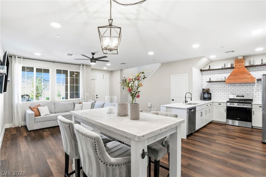 3262 Palindrome Avenue , Henderson, NV 89044