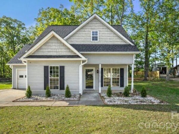 501 Funderburk Road , Wingate, NC 28174
