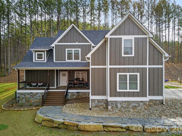 201 Wright Road , Marion, NC 28752