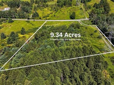 6 County Highway 12 , Laurens, NY 13796