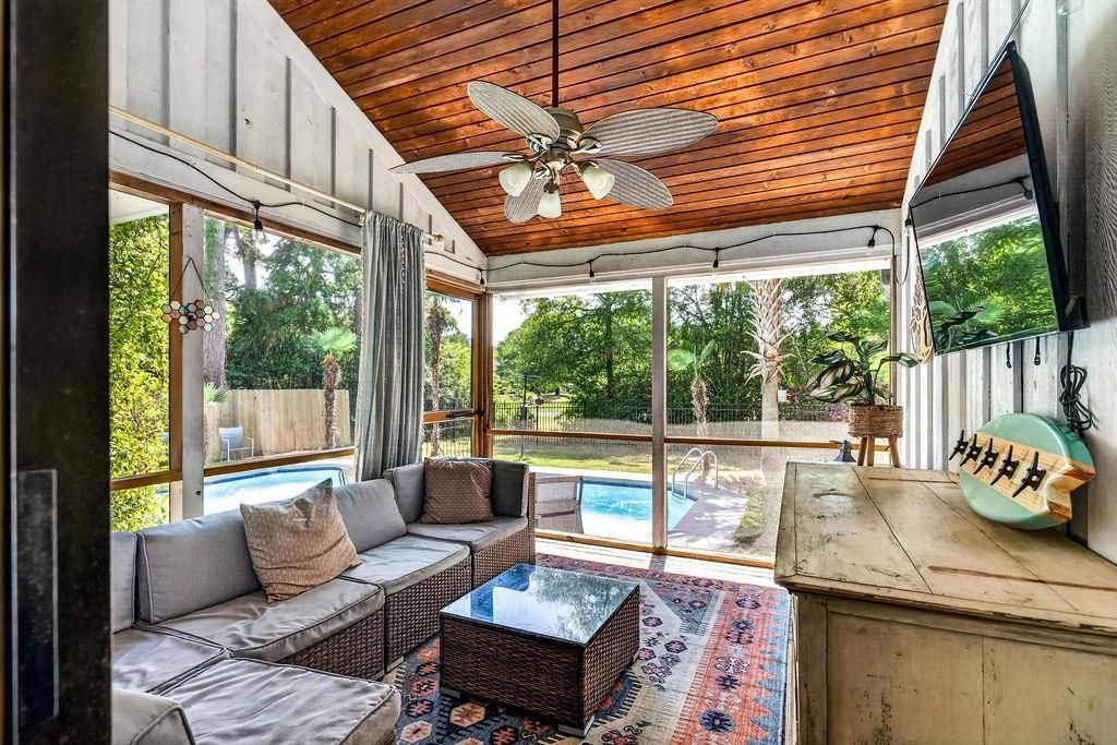 388 Linden Circle  Photo 10