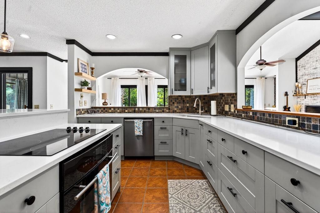 388 Linden Circle  Photo 11