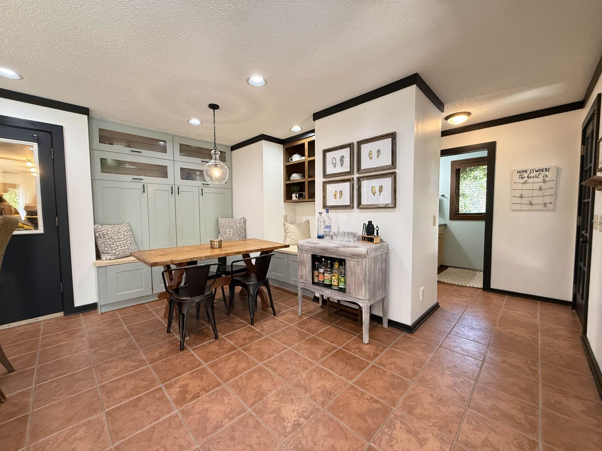 388 Linden Circle  Photo 8