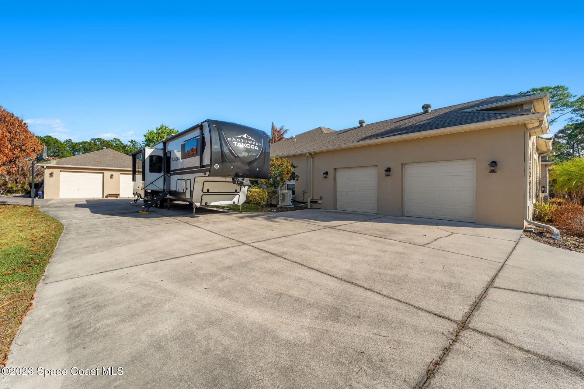 6895 Cottonwood Drive, Grant, FL 32949 Photo