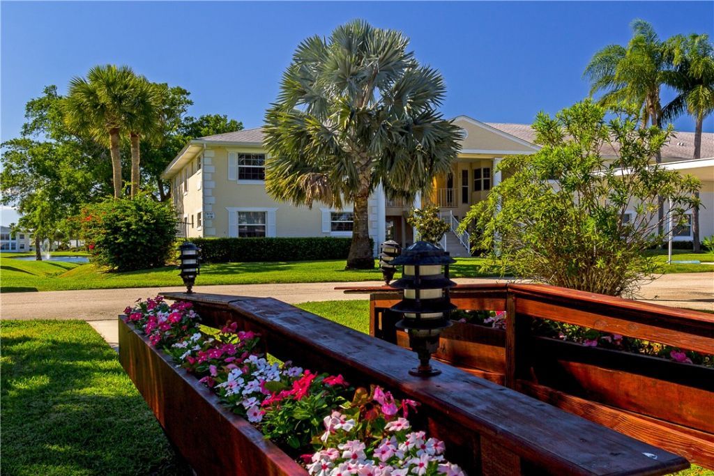 740 Lake Orchid Circle, Unit 108, Vero Beach, FL 32962 Photo
