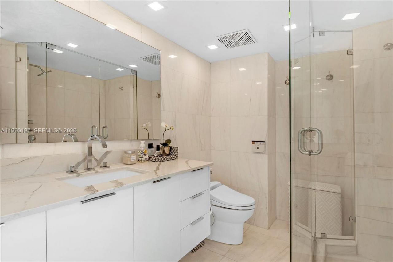 2101 Brickell Ave, Unit 1206, Miami, FL 33129 Photo